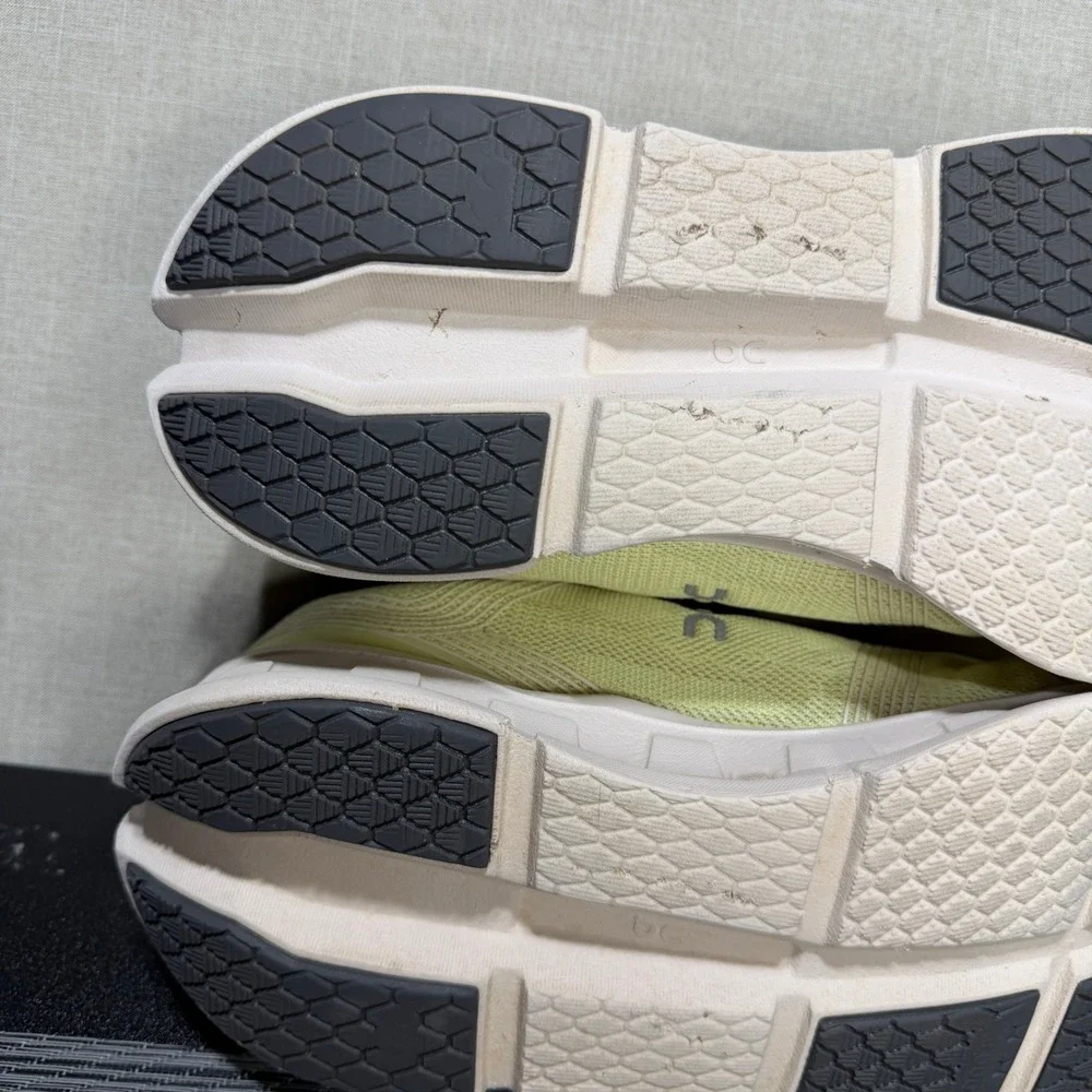 On Running Cloud Cloudgo Shoes - Mens 8.5 - Lime Yellow 55.98091 Athletic